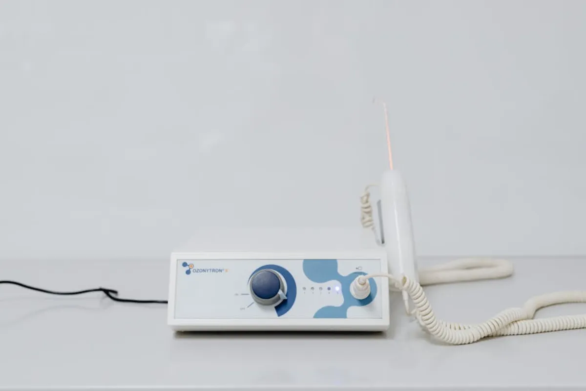 Shockwave therapy device used for focused and radial treatments