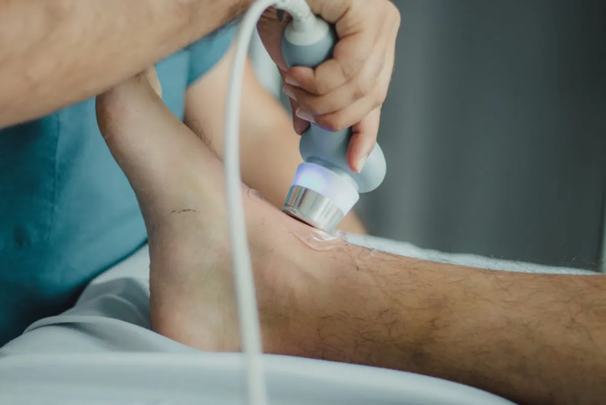 Therapeutic ultrasound treatment compared to shockwave therapy